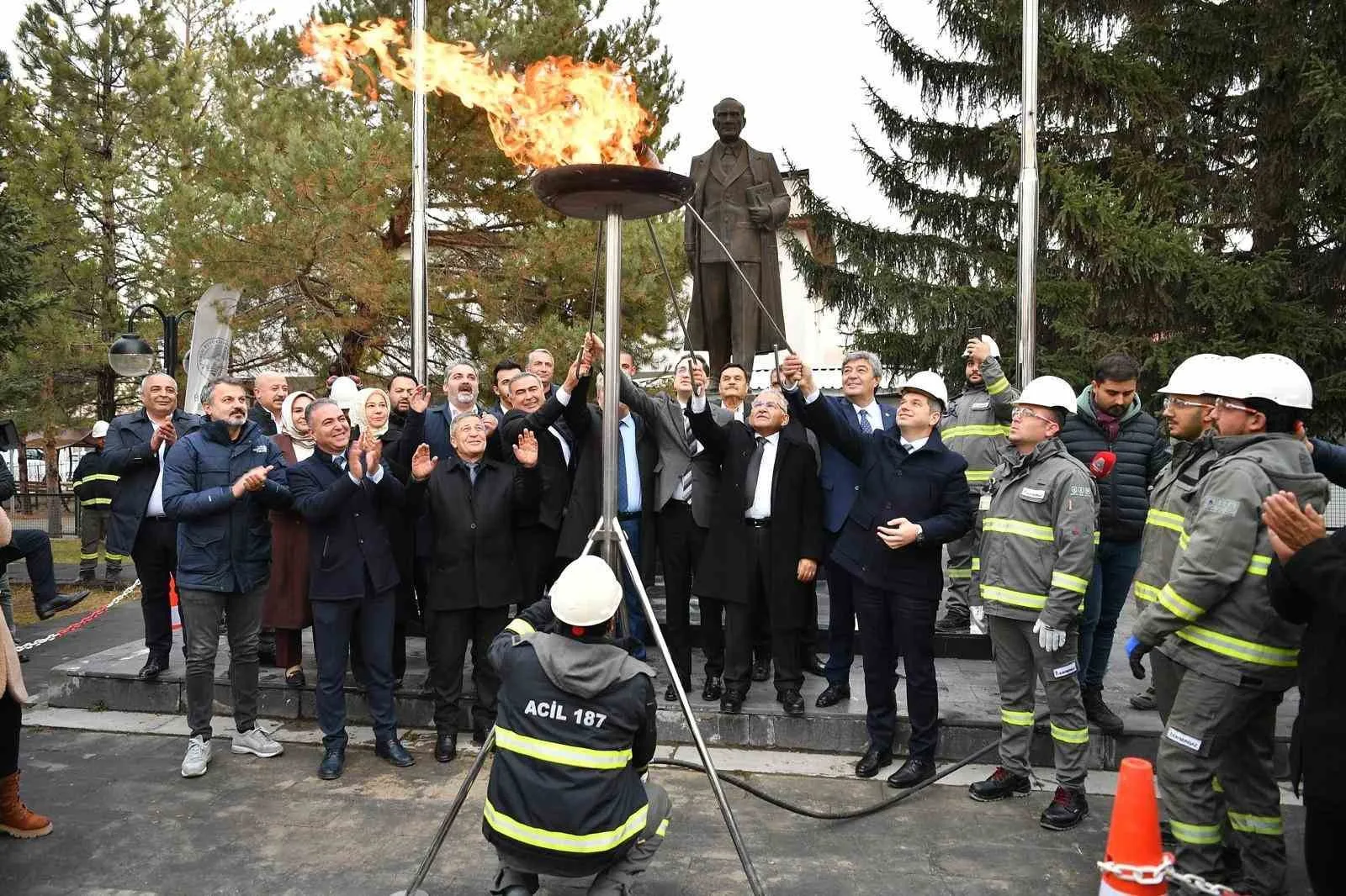 KAYSERİ BÜYÜKŞEHİR BELEDİYE BAŞKANI DR. MEMDUH BÜYÜKKILIÇ, PINARBAŞI VE SARIZ