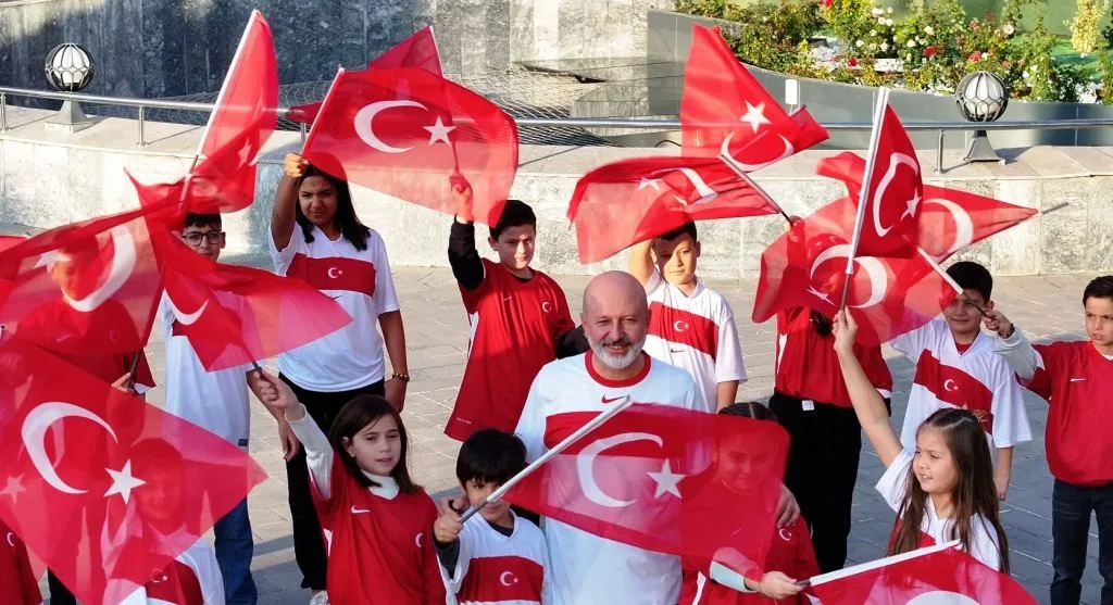 KOCASİNAN BELEDİYESİ; KAYSERİ’DE OYNANACAK OLAN TÜRKİYE-GALLER MAÇI ÖNCESİ, MİLLİ TAKIMA