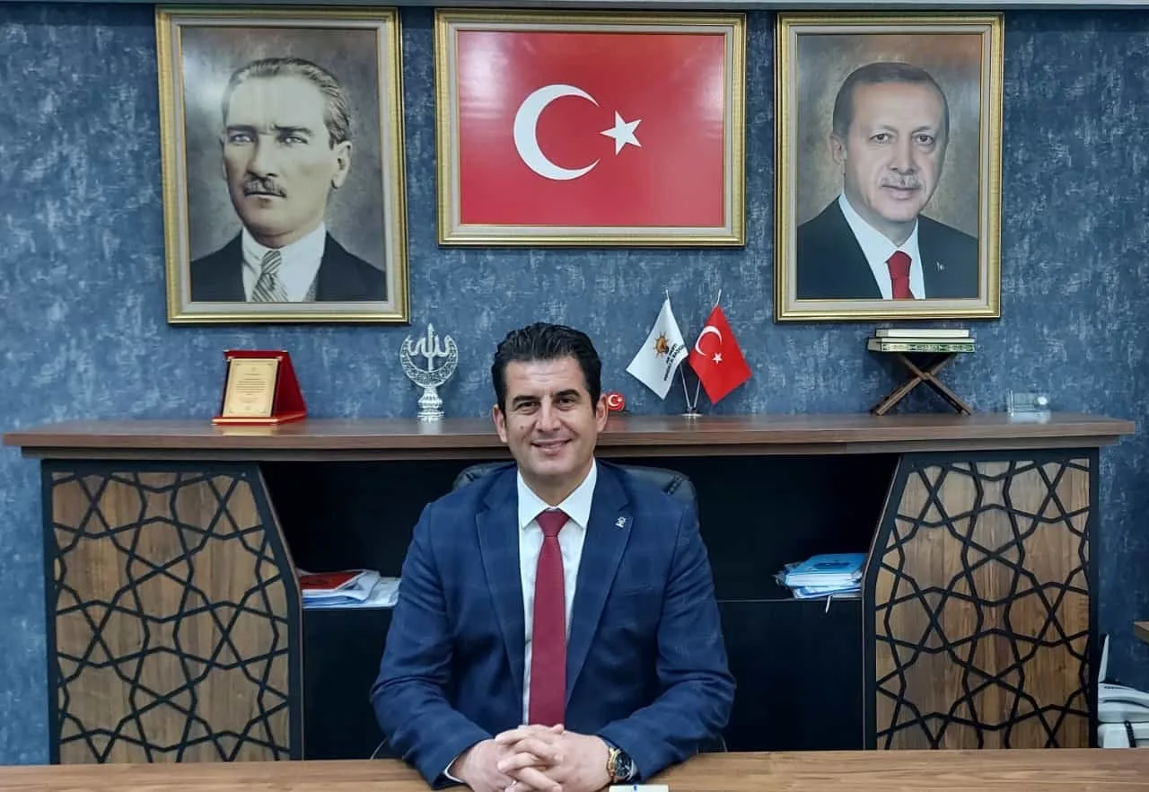 Başkan Güngör; “Atatürk’ü tarihe iz bırakan bir lider ve komutan yapan özelliği milletine duyduğu inançtır”