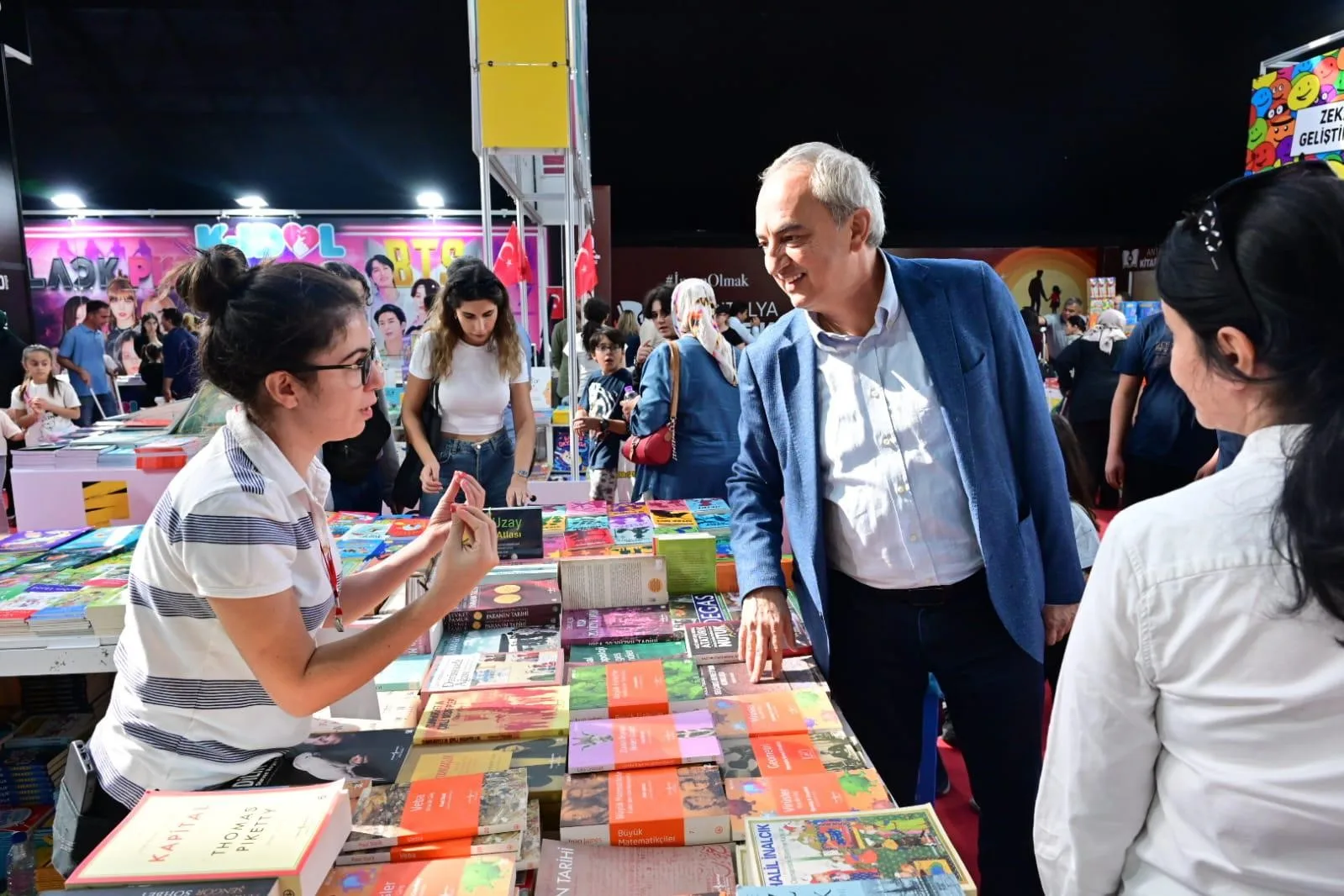 Başkan Kocagöz’den gençlere kitap okuma tavsiyesi