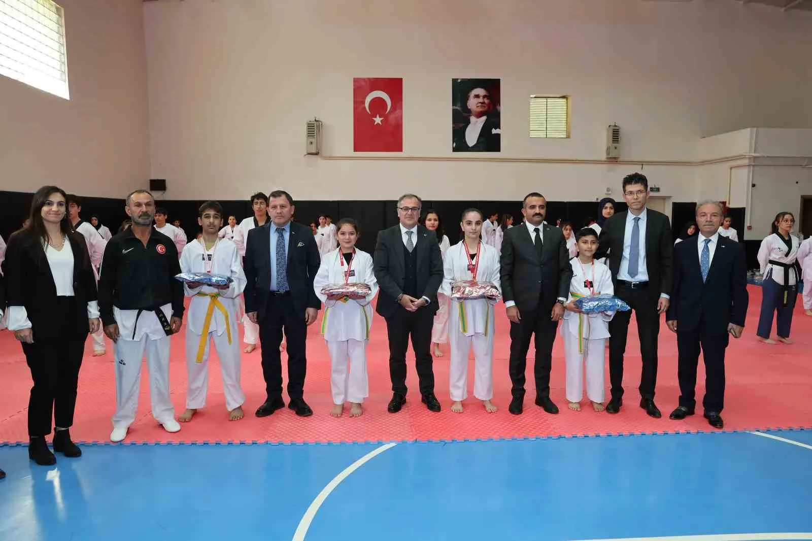 HACILAR BELEDİYE BAŞKANI BİLAL ÖZDOĞAN, HACILAR ERVA SPOR OKULLARI’NDA DÜZENLENEN