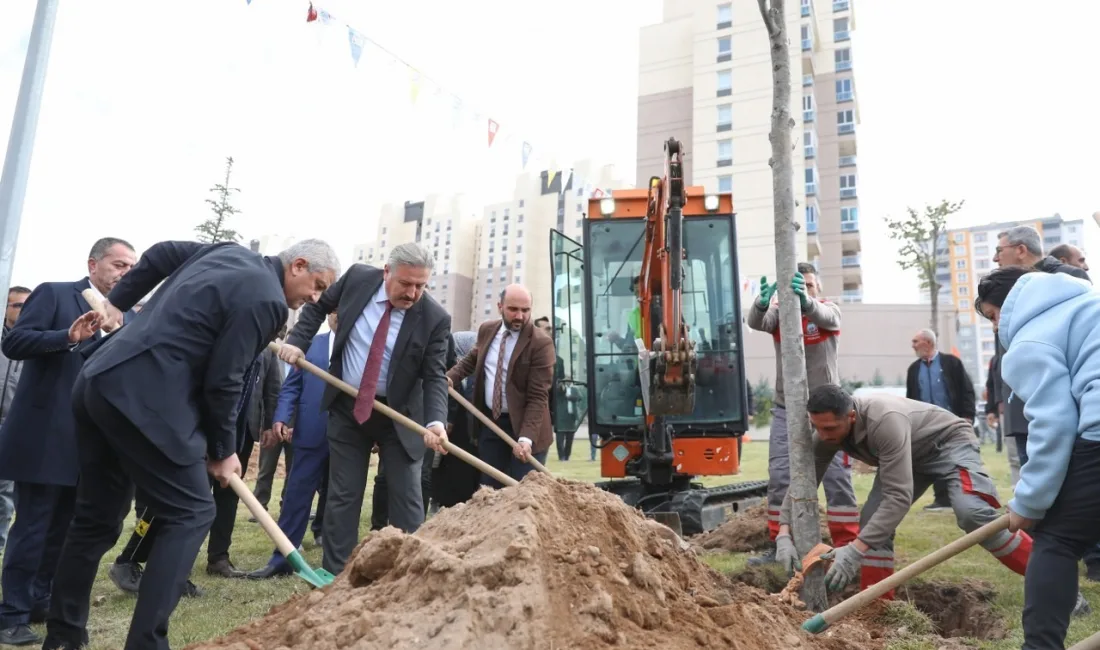 MELİKGAZİ BELEDİYESİ, 11 KASIM MİLLİ AĞAÇLANDIRMA GÜNÜ KAPSAMINDA “MELİKGAZİ’DE FİDAN