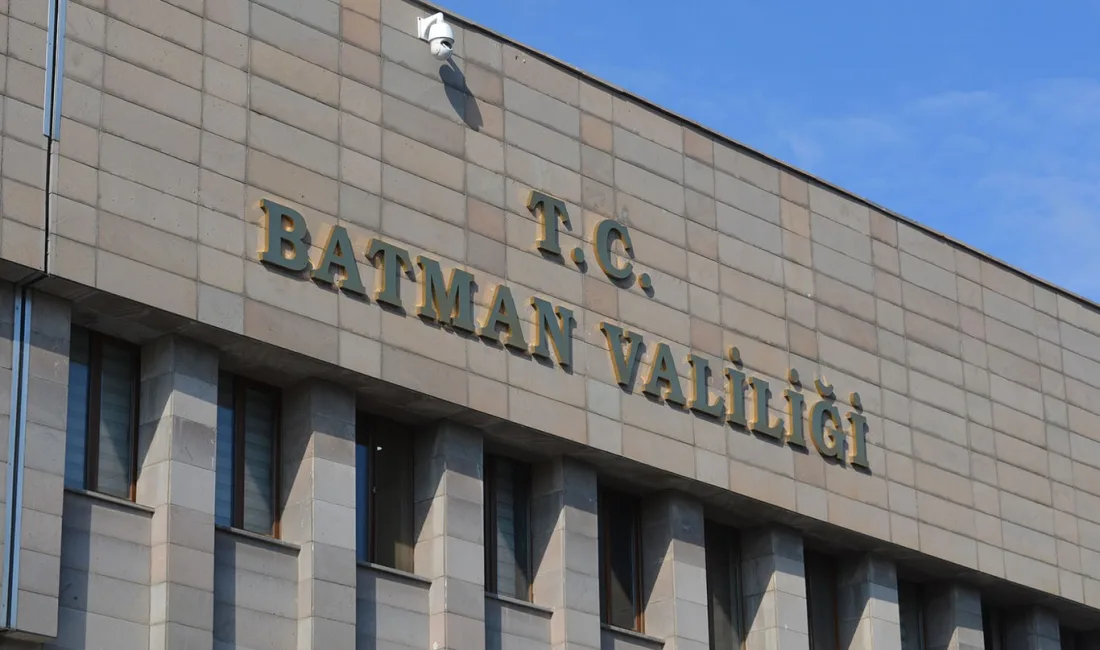 BATMAN’DA HAVAİ FİŞEK SATIŞI