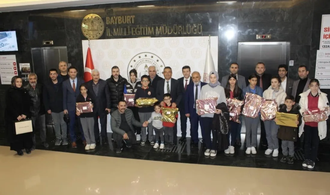 BAYBURT’TA ÖĞRENCİLER TÜRKÇE’NİN ZENGİNLİKLERİNİ