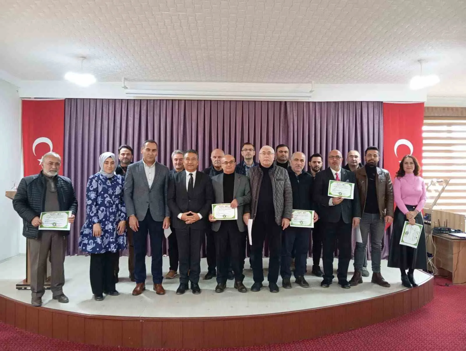 Bayburt’ta ’Sıfır Atık Belgesi’ hak eden okullar ödüllendirildi