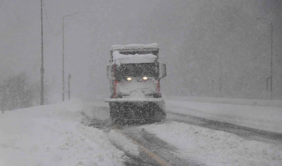 İSTANBUL VE ANKARA ARASINDA