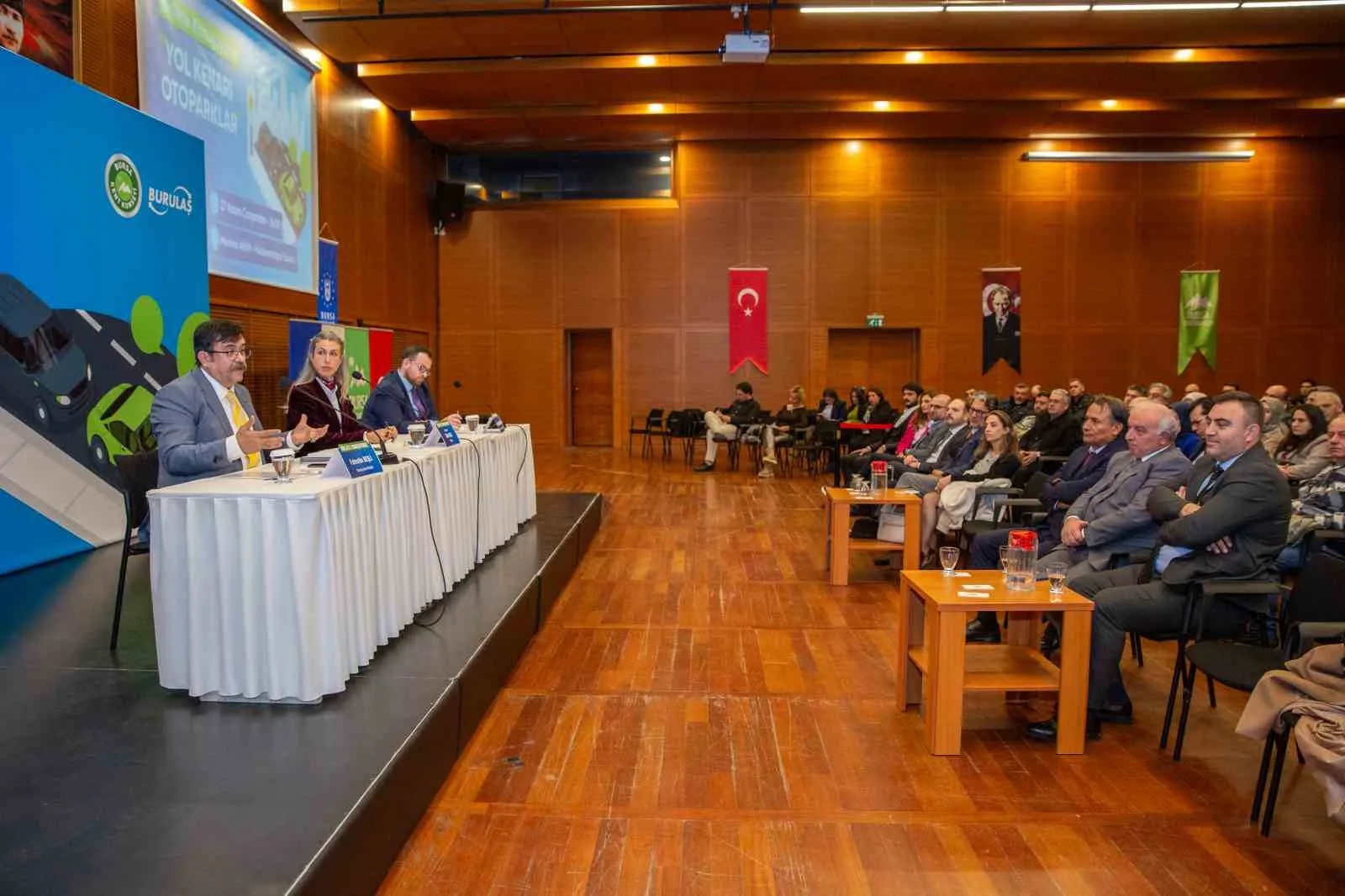 Bursa Kent Konseyi panelinde Bursa’da yol kenarı otoparkları konuşuldu