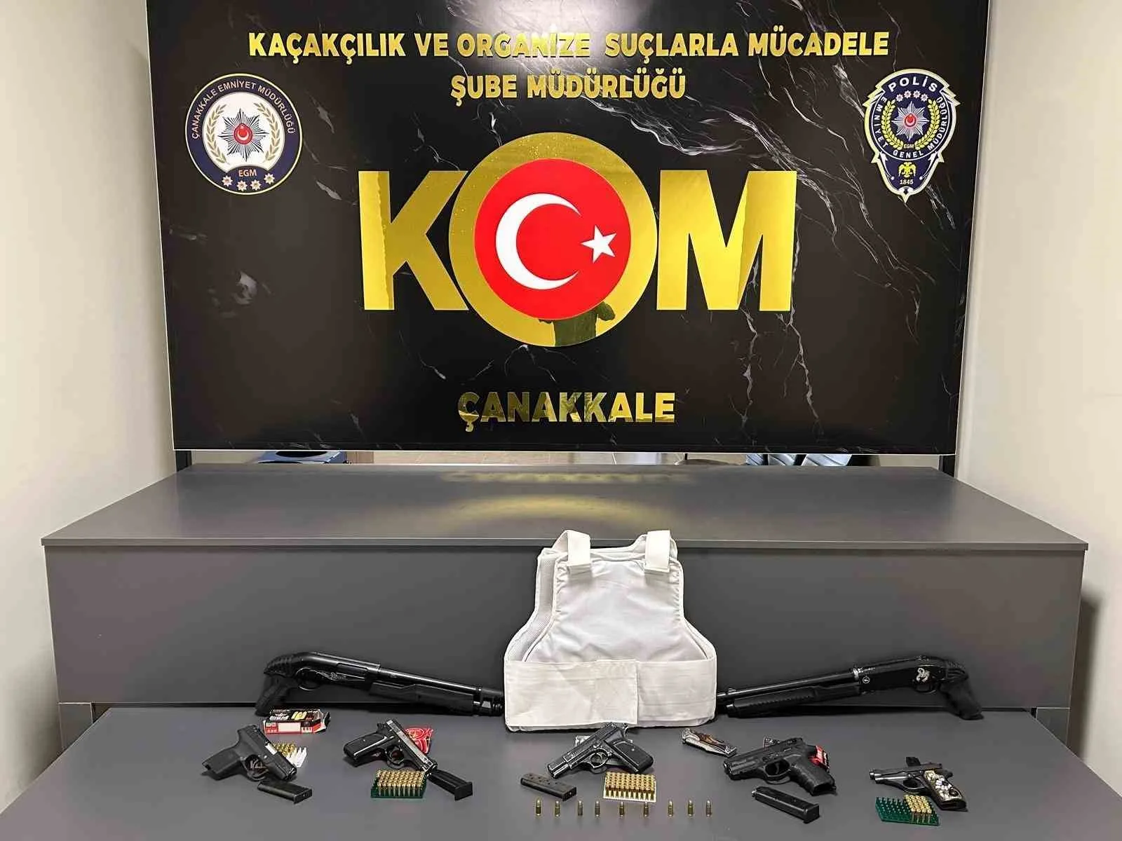 Çanakkale’de silah ticareti yapan 3 şüpheli tutuklandı