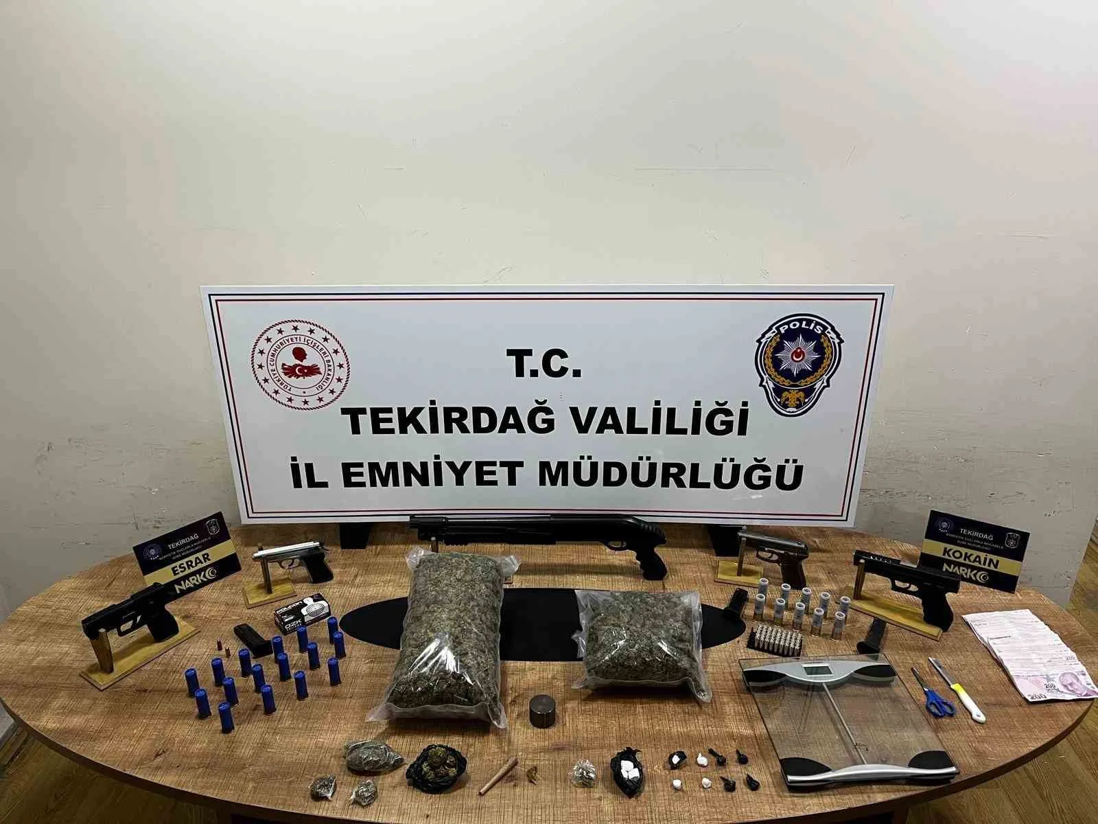 Çorlu’da uyuşturucu ve kaçakçılık operasyonuna 2 tutuklama