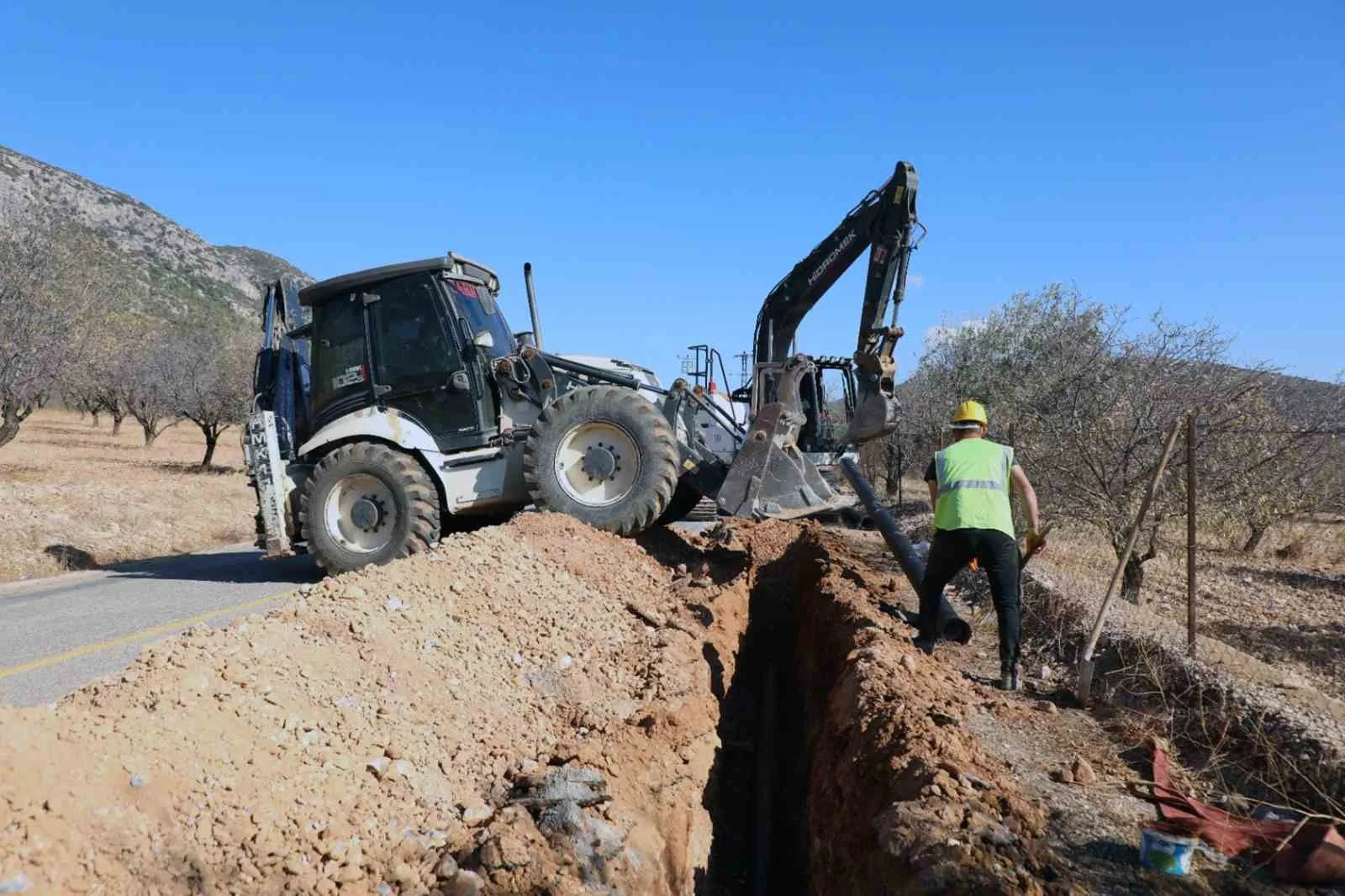 Datça Betçe’nin içme suyu projesinin 3 bin 500 metresi tamamlandı