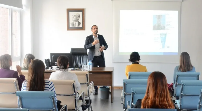 DİLKOM’da ’Akademisyenlere Yönelik Ses Sağlığı Çalıştayı’ gerçekleştirildi