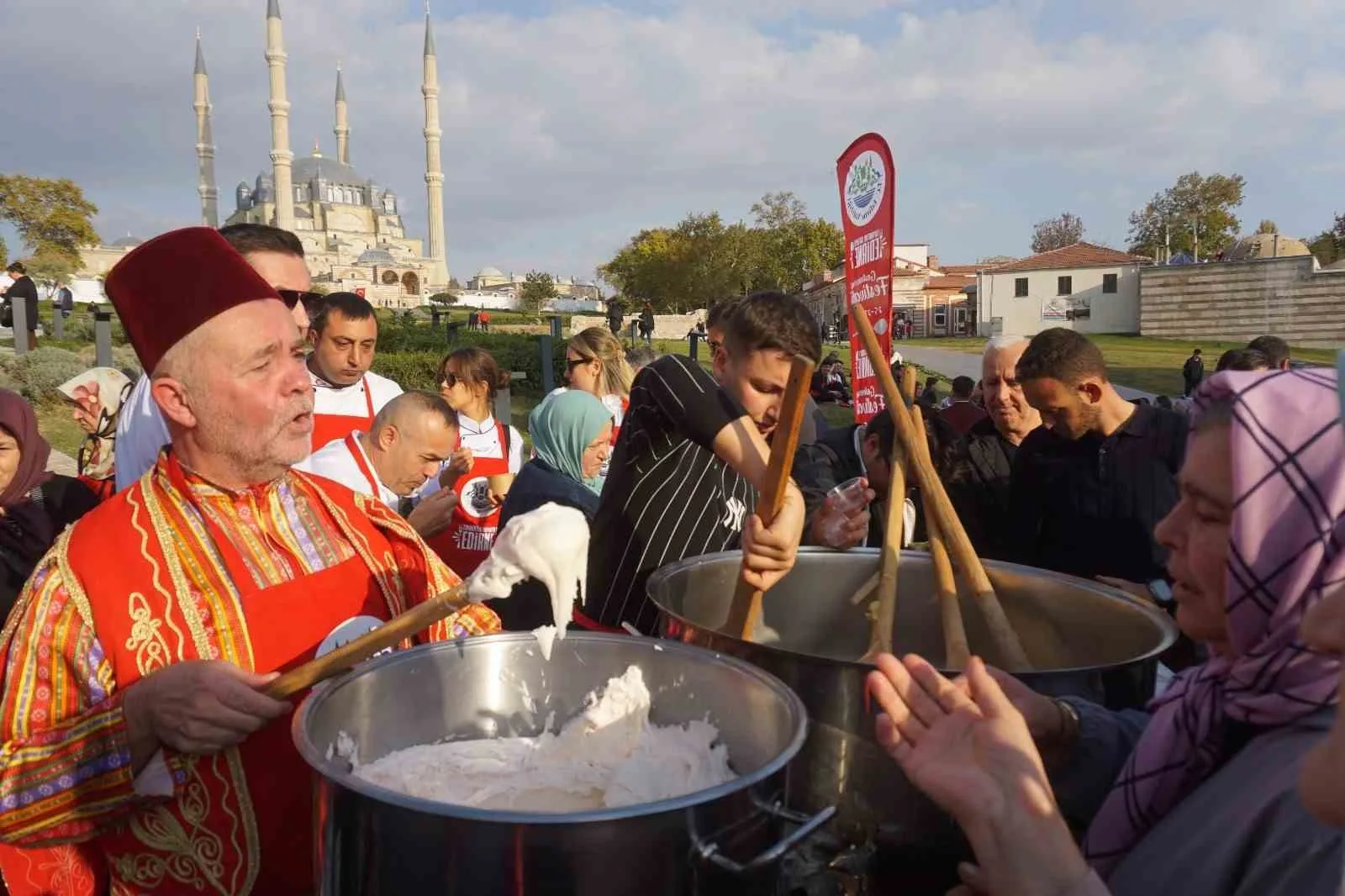 Edirne’deki Gastronomi Festivali renkli görüntülerle başladı