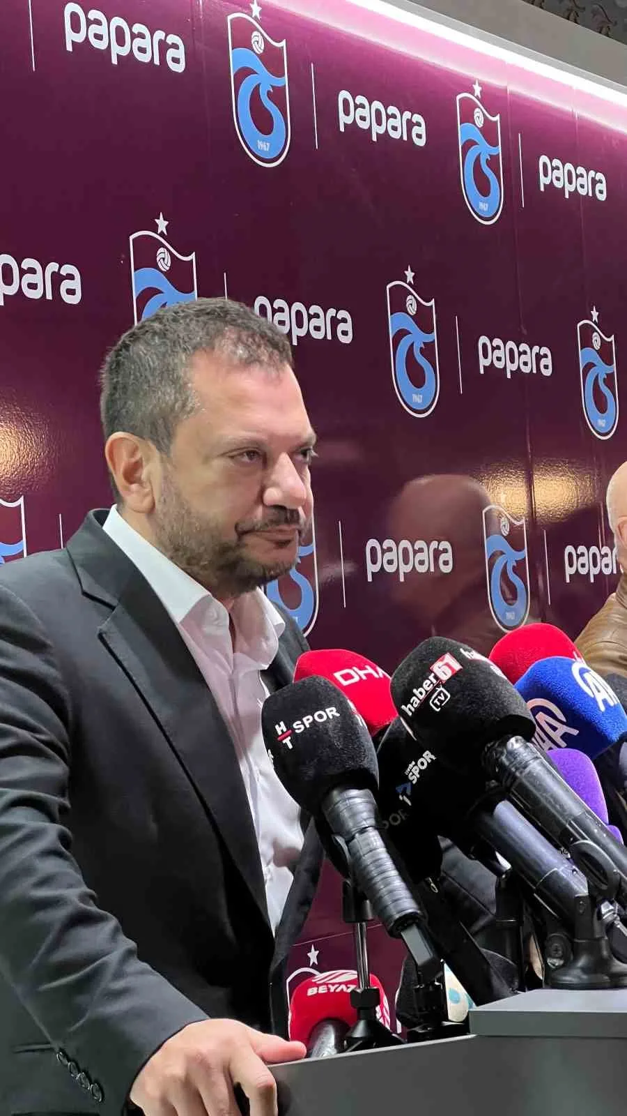 Ertuğrul Doğan: “Saha dışındaki şerefsizlere mağlup olduk”