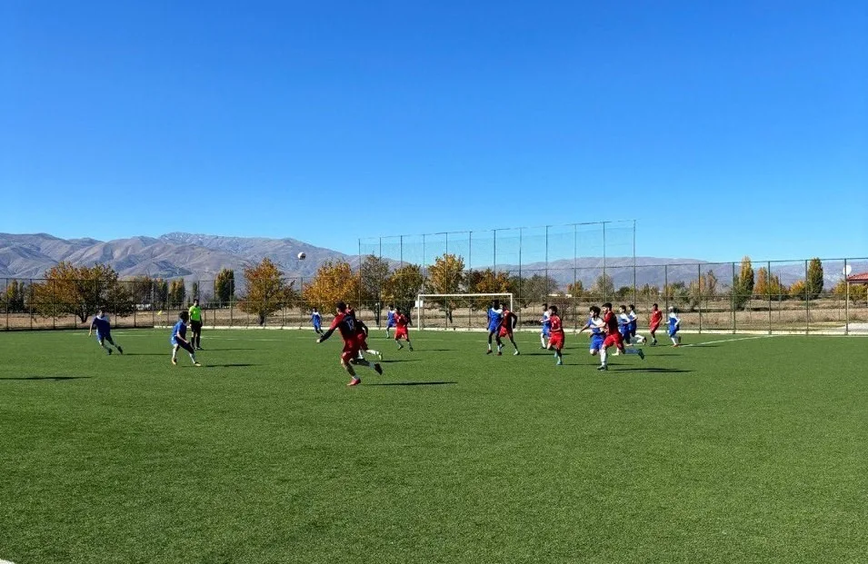 Erzincan’da yurtlar arası turnuvalar başladı