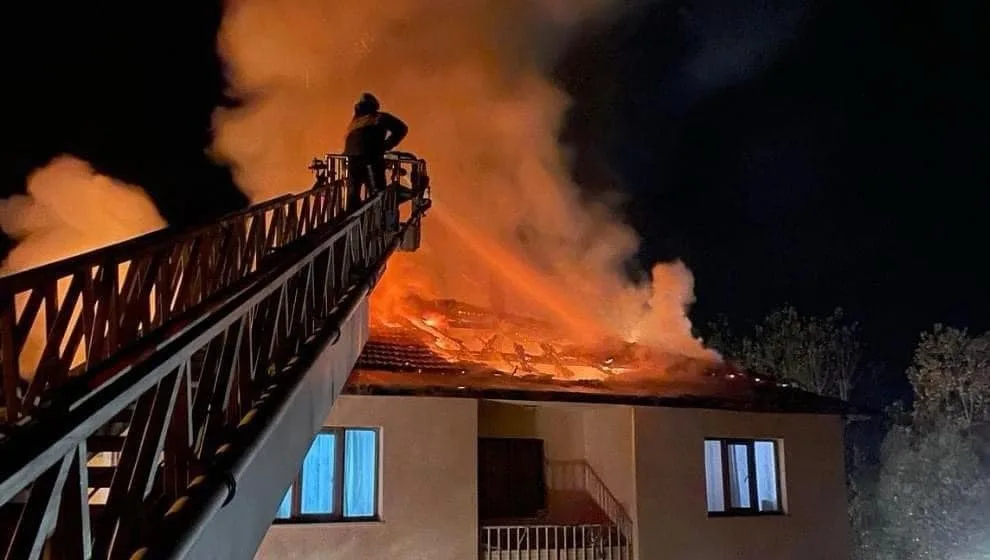 BOLU’NUN GÖYNÜK İLÇESİNDE ALEVLERİN