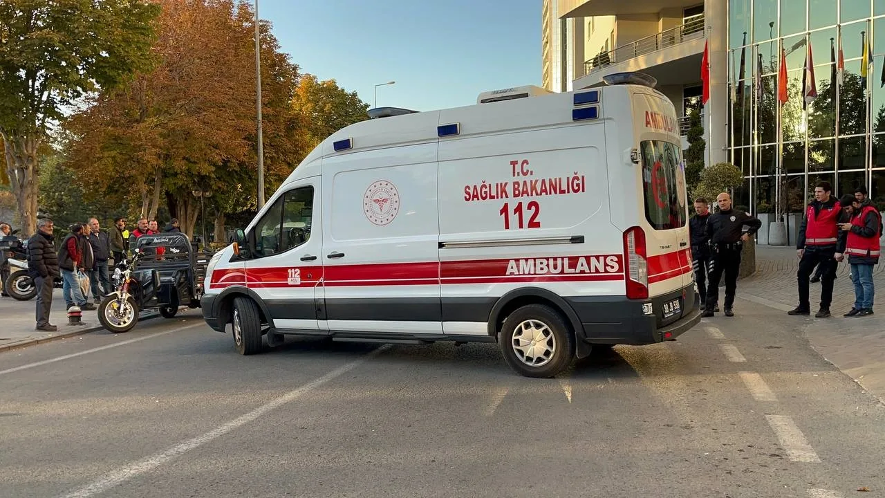 KAYSERİ'NİN KOCASİNAN İLÇESİNDE BİR KİŞİYİ BIÇAKLA YARALAYARAK KAÇAN 2 KİŞİ