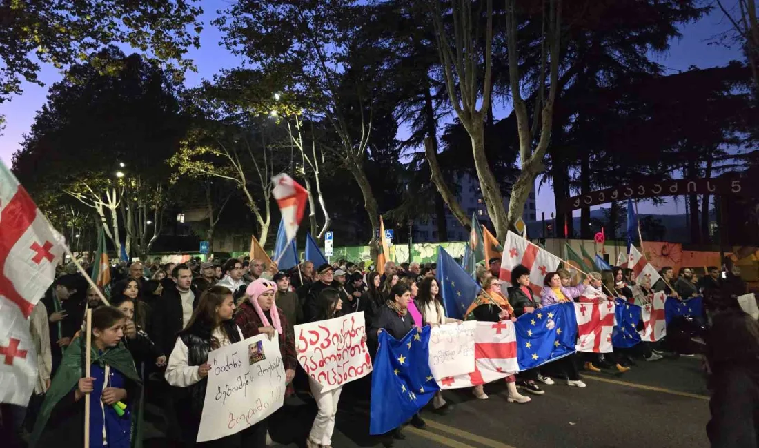 GÜRCİSTAN'DA MUHALEFET PARTİLERİNDEN PROTESTO