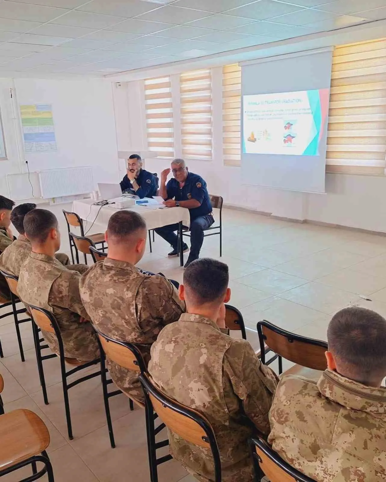 Hatay’da askerlere yangın güvenliği eğitimi verildi