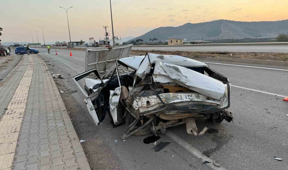 HATAY’DA TIR İLE ÇARPIŞAN