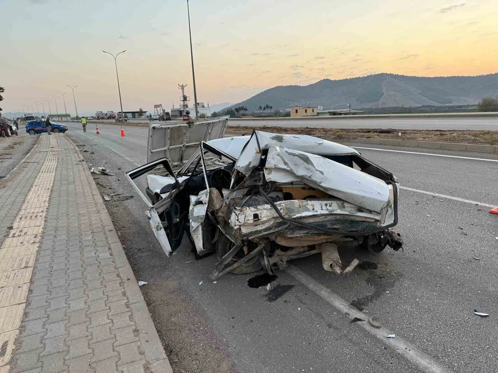 Hurdaya dönen Fiat Tofaş 16 yaşındaki çocuğa mezar oldu