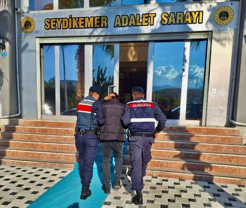 İki ayrı suçtan aranan firari Seydikemer’de Yakalandı