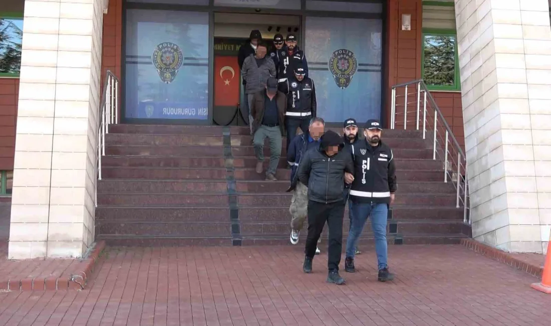 ISPARTA'DA KENDİLERİNİ BELEDİYE PERSONELİ