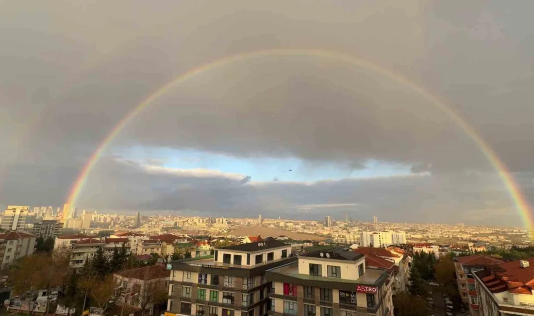 İSTANBUL SEMALARINDA OLUŞAN GÖKKUŞAĞI