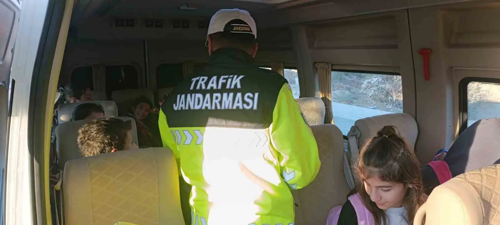 Jandarma ekiplerinden trafik eğitimi