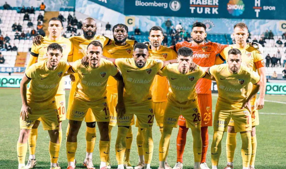 SÜPER LİG EKİPLERİNDEN KAYSERİSPOR’UN GANALI OYUNCUSU JOSEPH ATTAMAH, KASIMPAŞA MAÇINDA