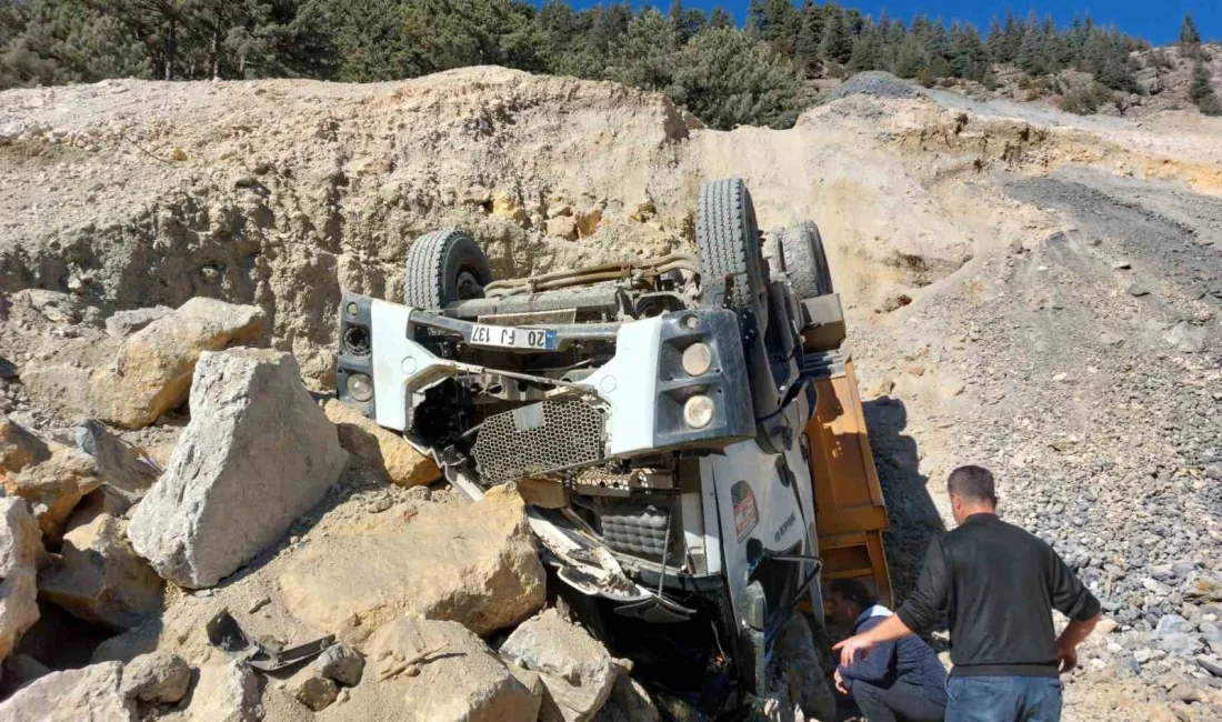 KAHRAMANMARAŞ’TA HAFRİYAT KAMYONUNUN DEVRİLMESİ