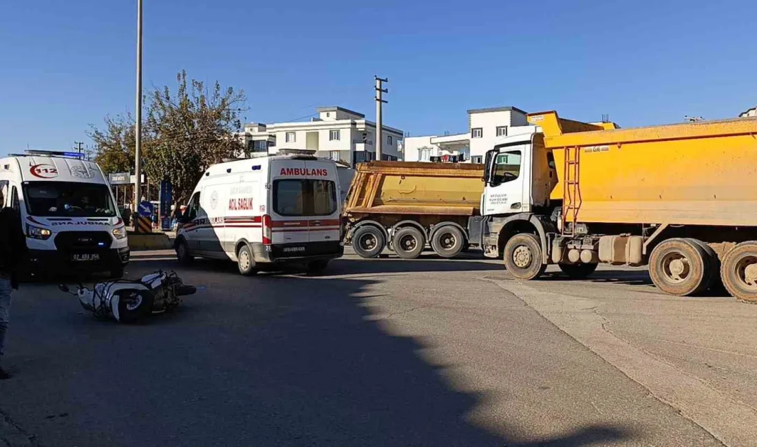 ADIYAMAN’DA, MOTOSİKLETLE KAMYONUN ÇARPIŞMASI