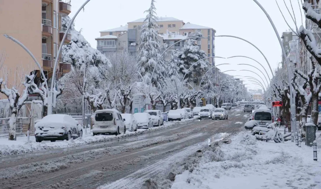 KARAMAN’DA YOĞUN KAR YAĞIŞI