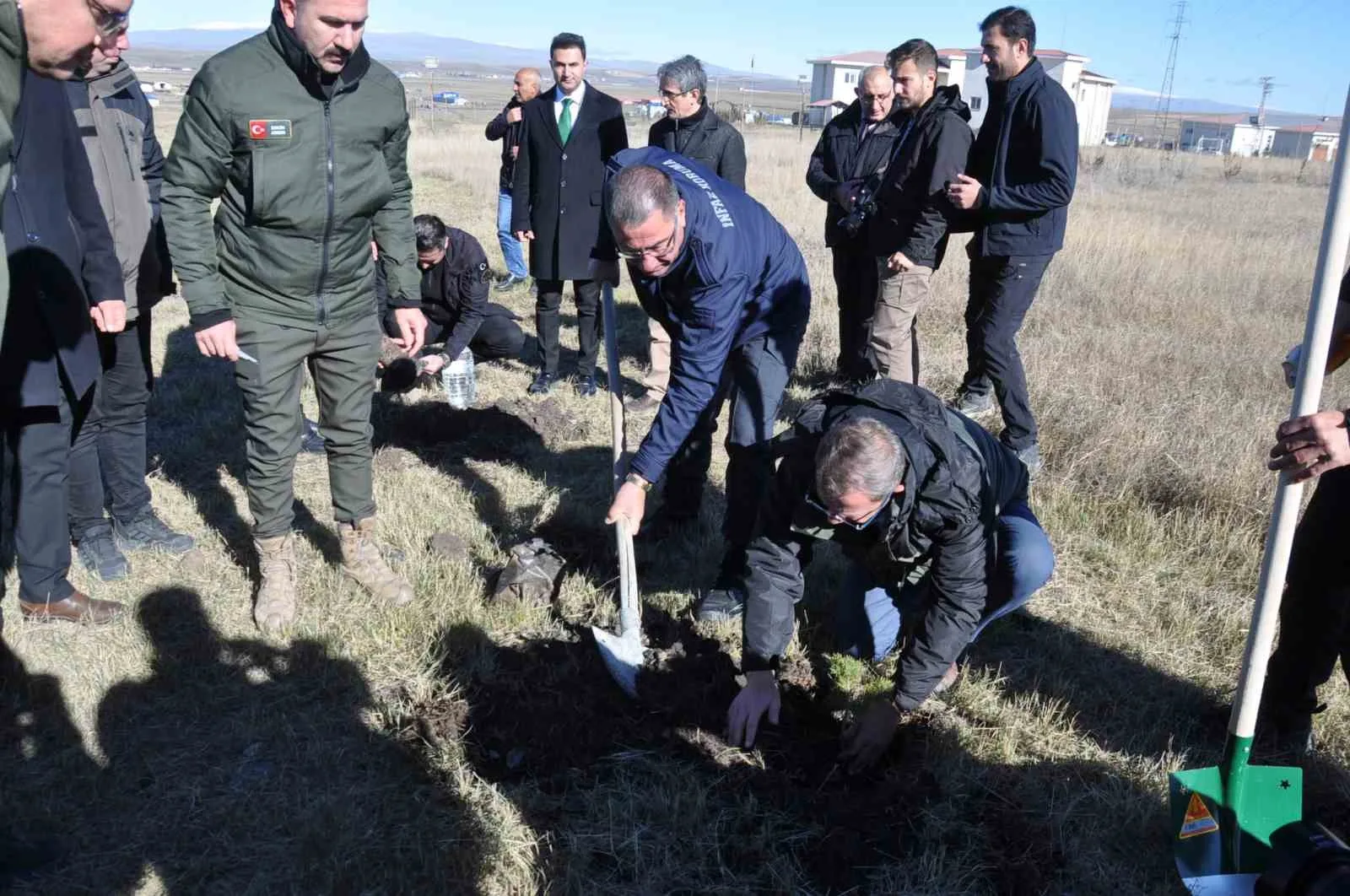 Kars’ta fidanlar toprakla buluştu