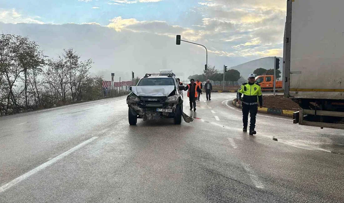 KASTAMONU-İSTANBUL KARAYOLU KURUBENZİNLİK KAVŞAĞINDA