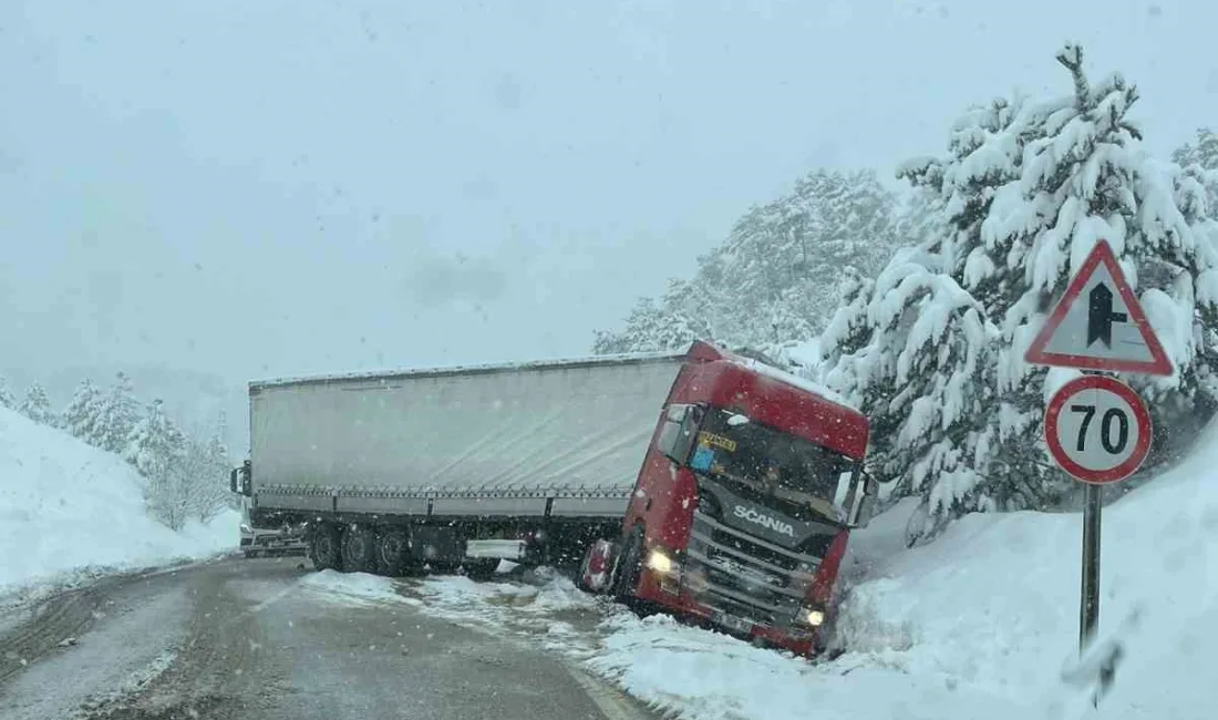 BOLU'NUN GÖYNÜK İLÇESİNDE YOLUN