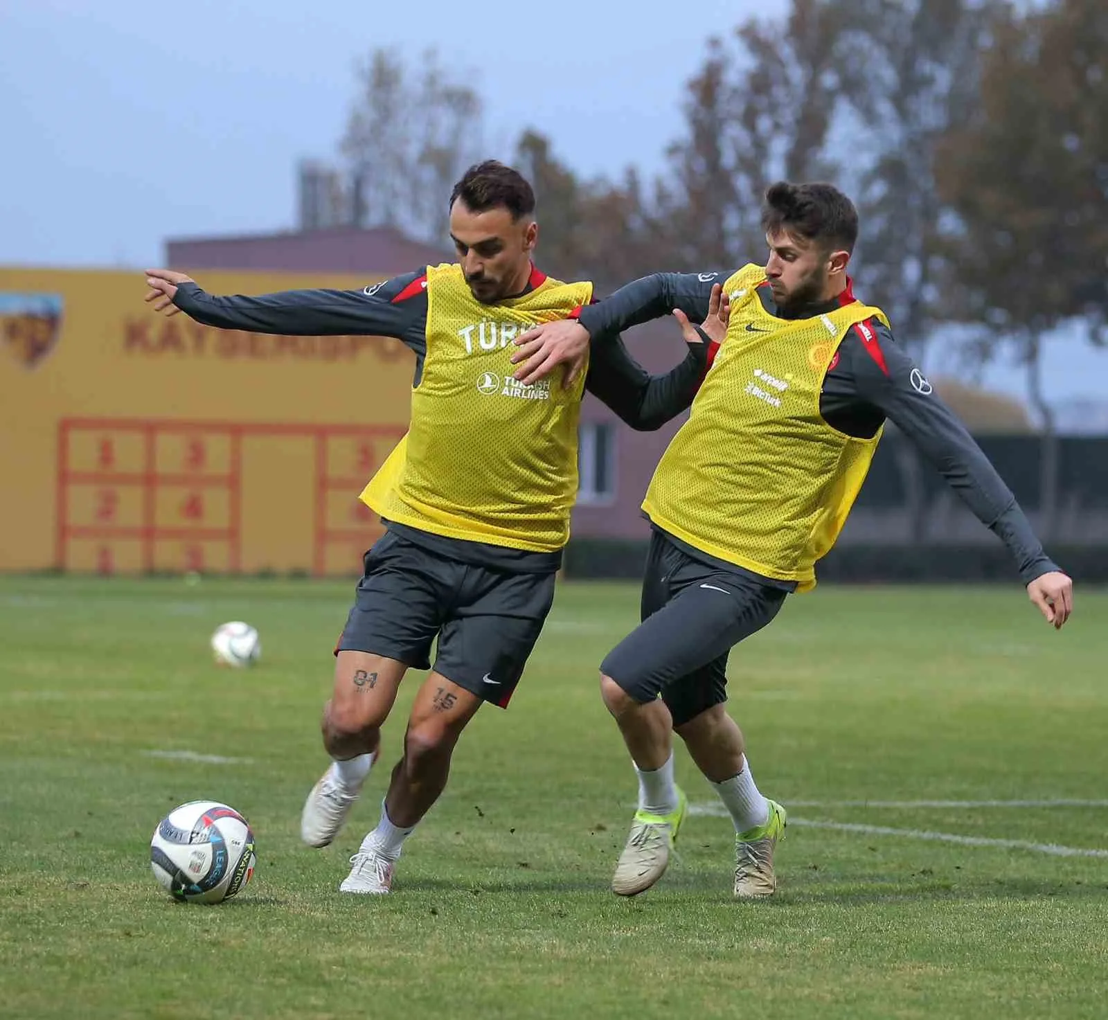 A MİLLİ FUTBOL TAKIM KADROSUNA DAVET EDİLEN GÖKHAN SAZDAĞI, KAYSERİSPOR'UN