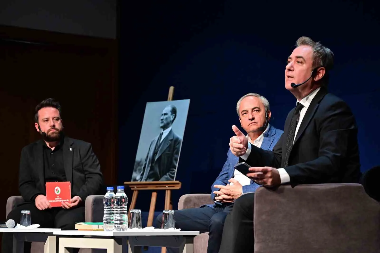 Kepez Forum’da Sinan Meydan ile Atatürk, kadın ve çocuk söyleşisi