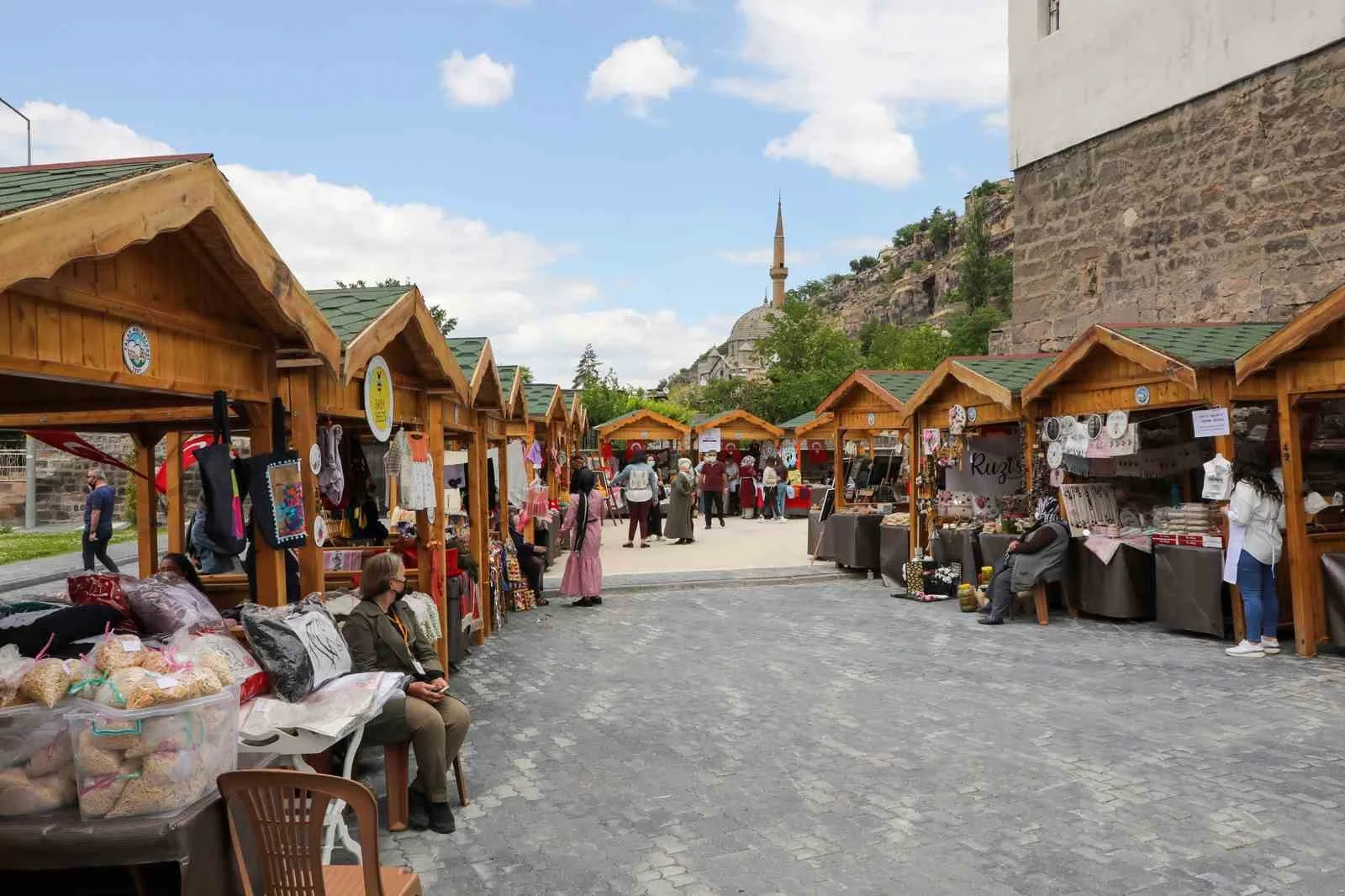 KURULDUĞU GÜNDEN BU YANA VATANDAŞLARIN YOĞUN İLGİSİYLE KARŞILANAN VE TARİHİ