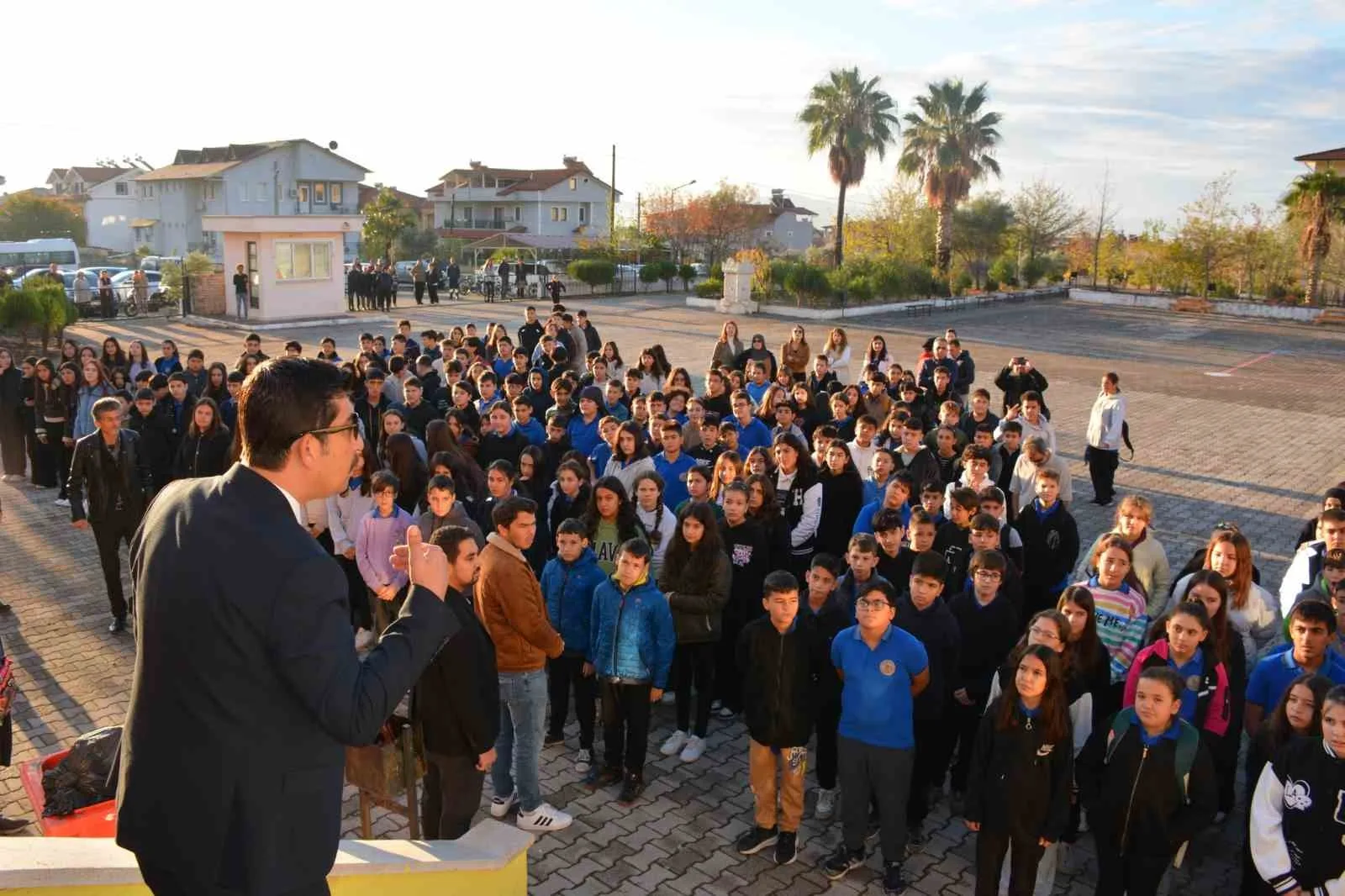 Köyceğiz Yunus Emre Ortaokulu taşındı