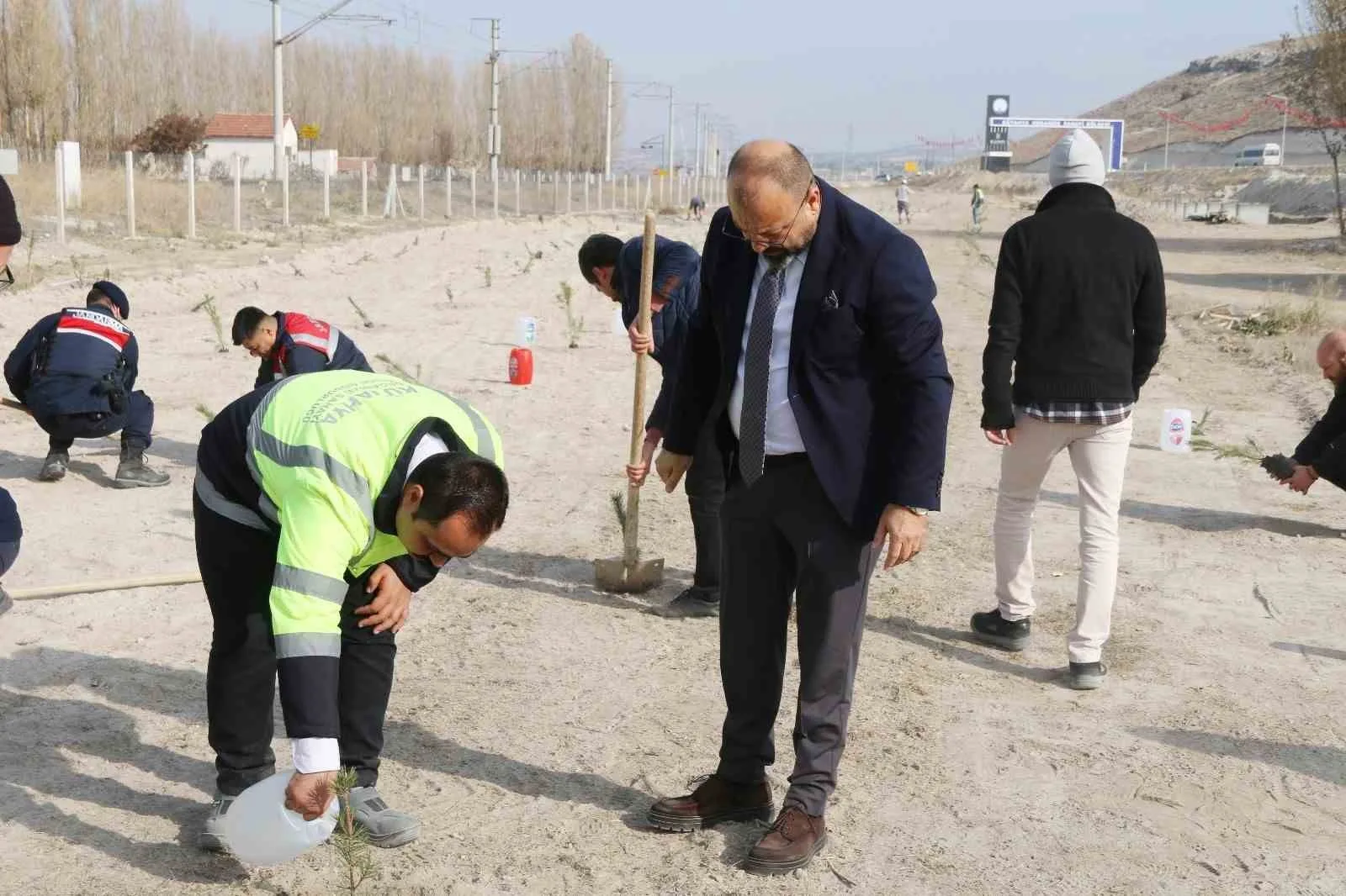 Kütahya OSB’de fidanlar toprakla buluştu