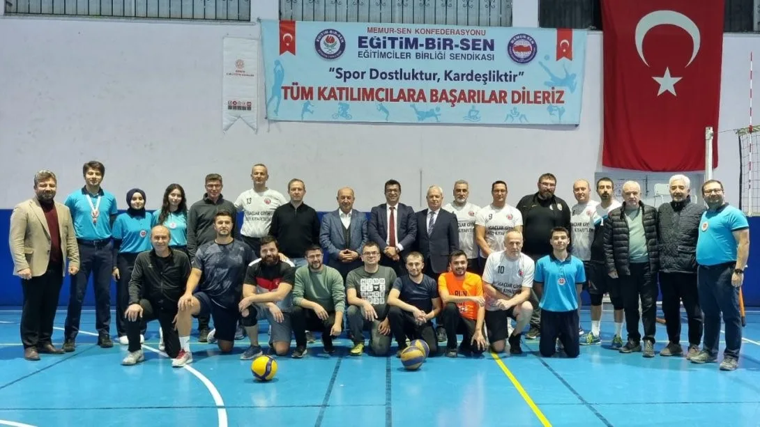 Kütahya’da ’eğitim çalışanları voleybol turnuvası’ başladı