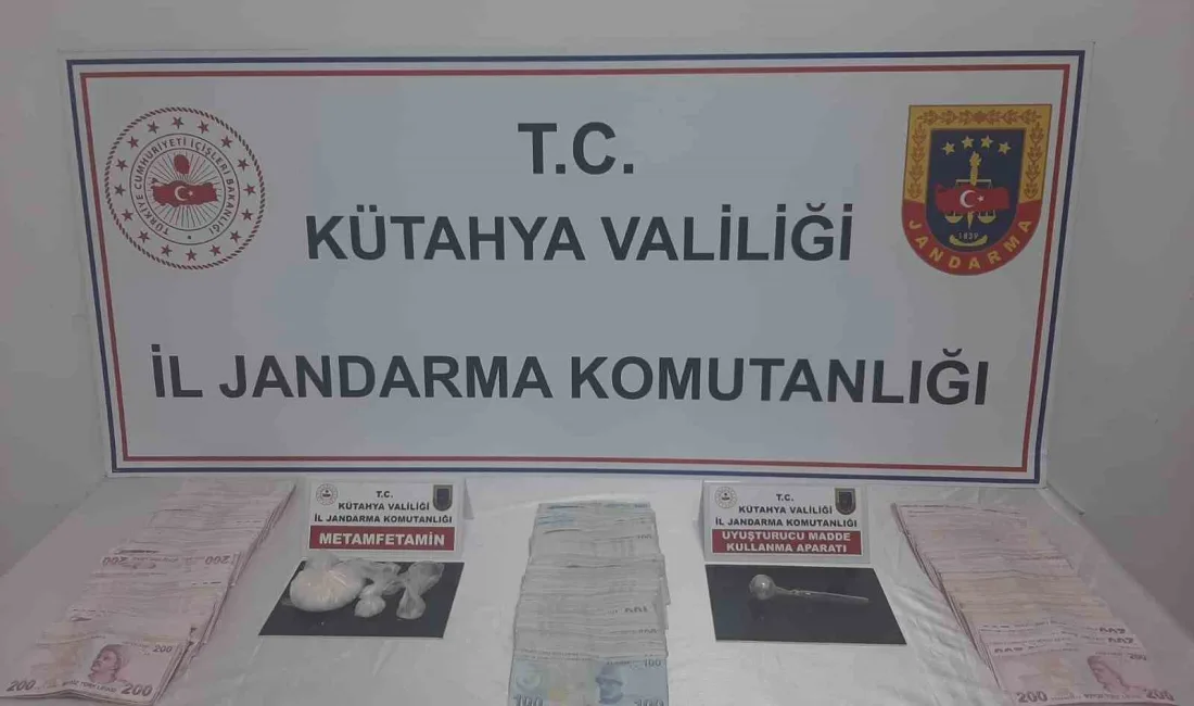 KÜTAHYA'DA UYUŞTURUCU OPERASYONU, 2 ŞAHIS TUTUKLANDI