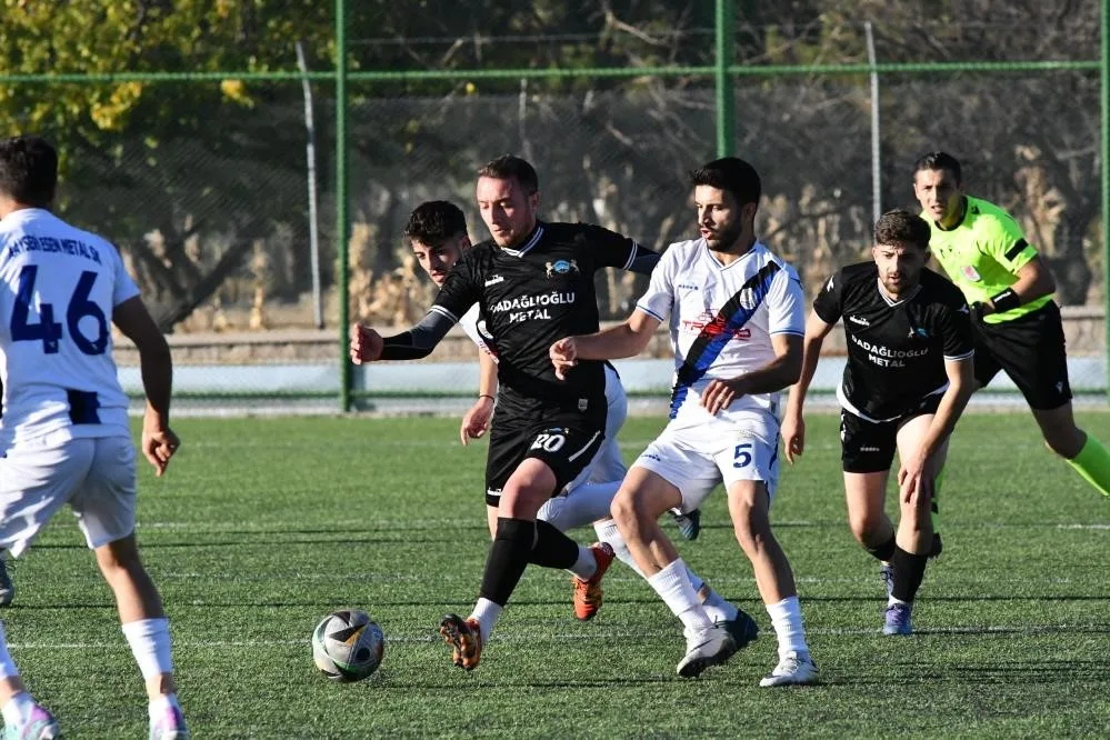 KAYSERİ SÜPER AMATÖR KÜME B GRUBU LİDERİ ESEN METALSPOR, BU