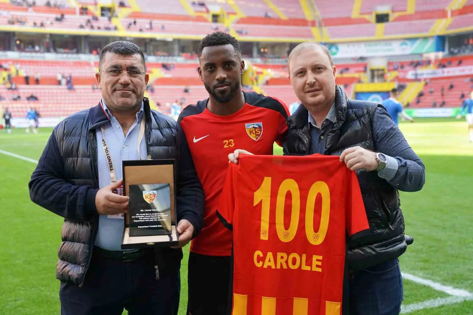 KAYSERİSPOR’UN FRANSIZ SOL BEKİ LİONEL CAROLE, ADANA DEMİRSPOR KARŞISINDA SARI