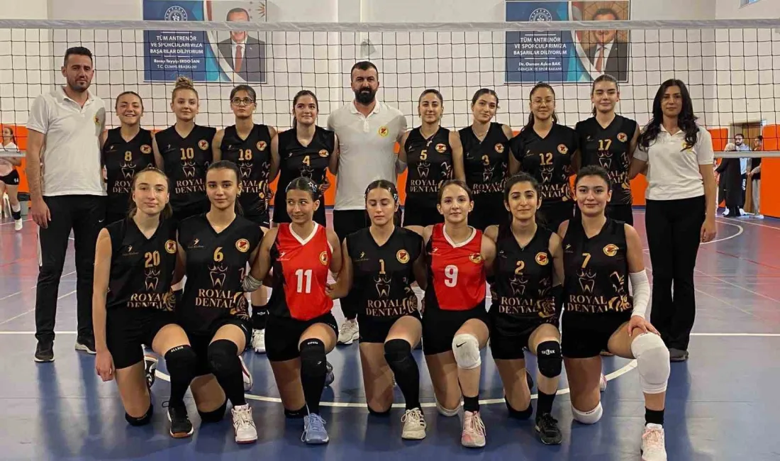 MALATYA’DA GENÇ KIZLAR VOLEYBOL