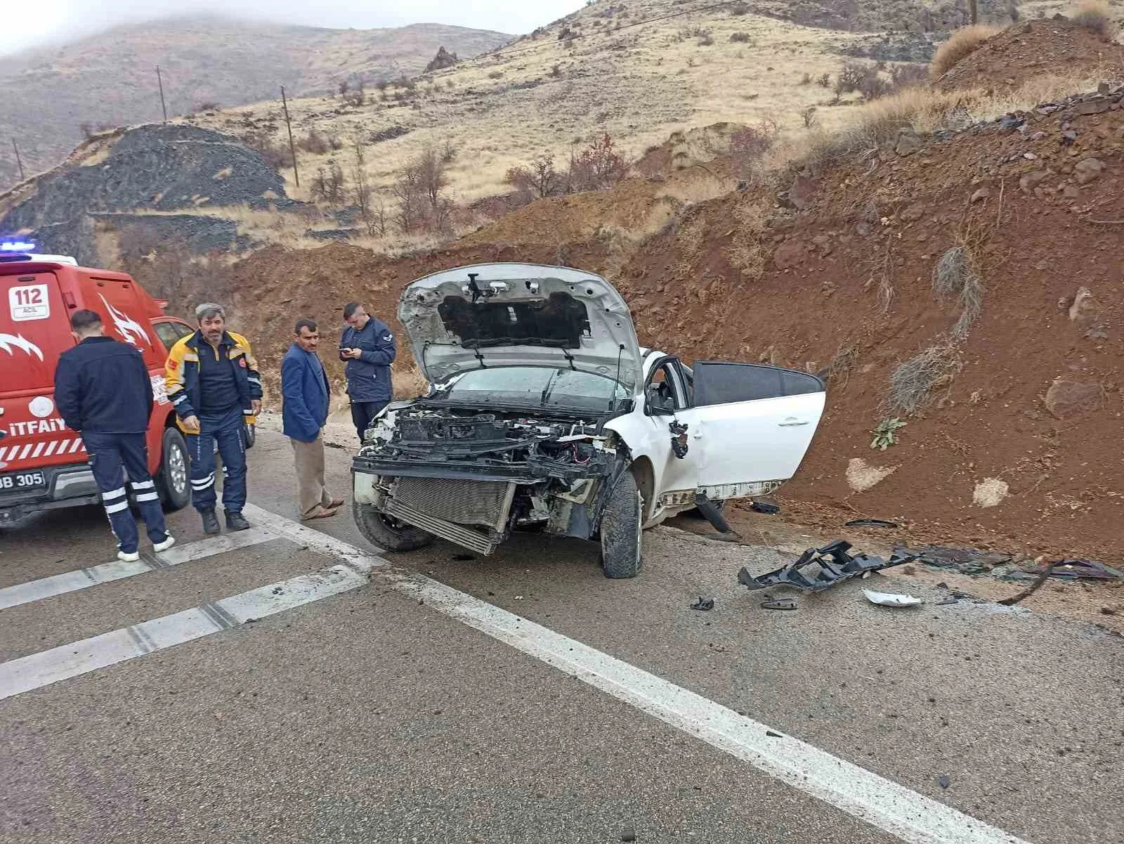 Malatya’da kontrolden çıkan araç devrildi: 6 yaralı