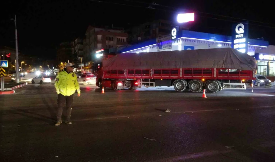 MALATYA'DA YOLUN KARŞISINA GEÇMEYE