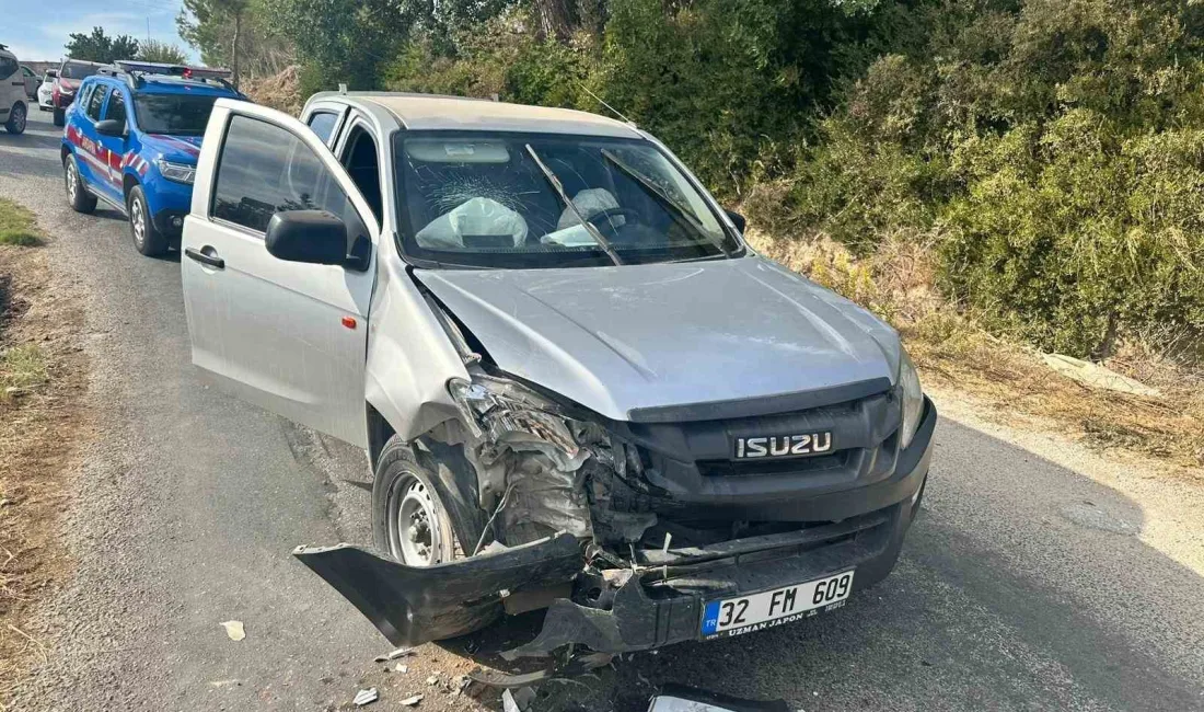 MANAVGAT’TA KAMYONET VE OTOMOBİLİN