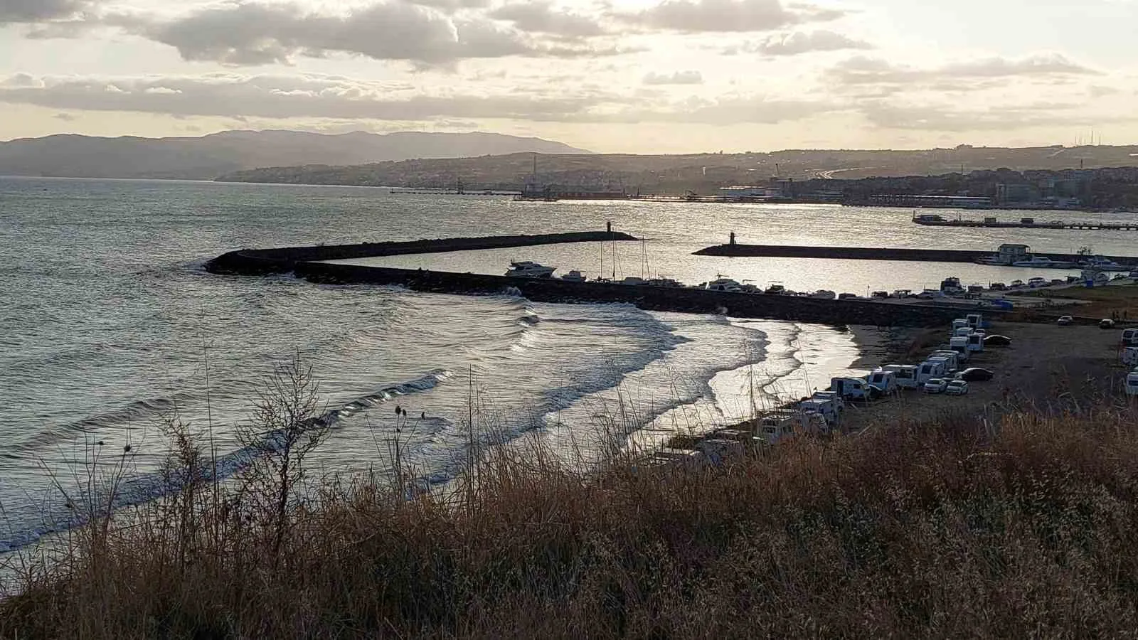 Marmara Denizi ulaşımına poyraz engeli