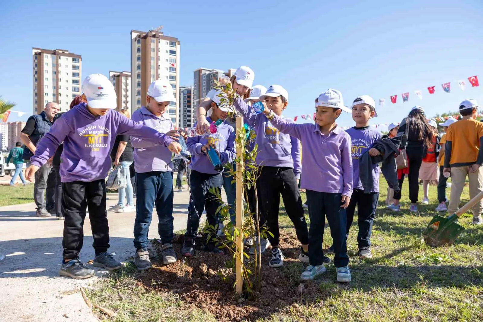 Mersin’de 30 dönümlük ’Defne Koruluğu’ oluşturuluyor